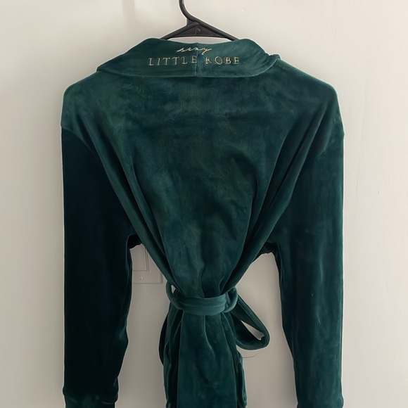 Sexy Little Robe - The Emerald Empress - Picture 7 of 7